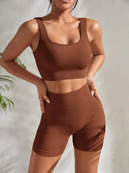 Women's activewear short and top set