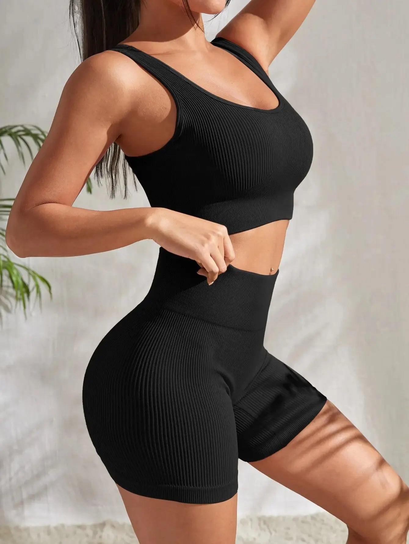 Women's activewear short and top set